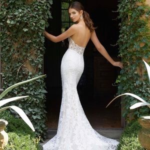 morilee wedding gown and cathedral vail included worn and cleaned in box